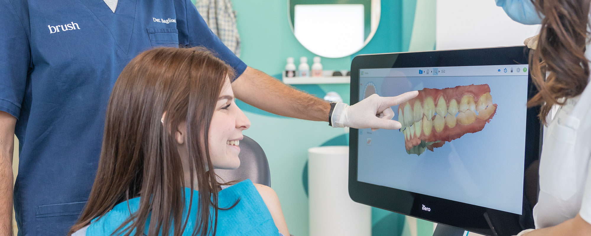 Faccette dentali estetiche: cosa aspettarsi dal trattamento con Smile Design negli studi Brush